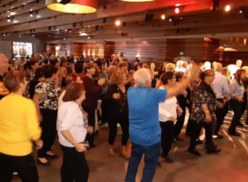 מסיבת חנוכה גמלאי ההסתדרות עינת שרוף והלקתה מסיבת חנוכה גמלאי ההסתדרות מרחב ראשון לציון